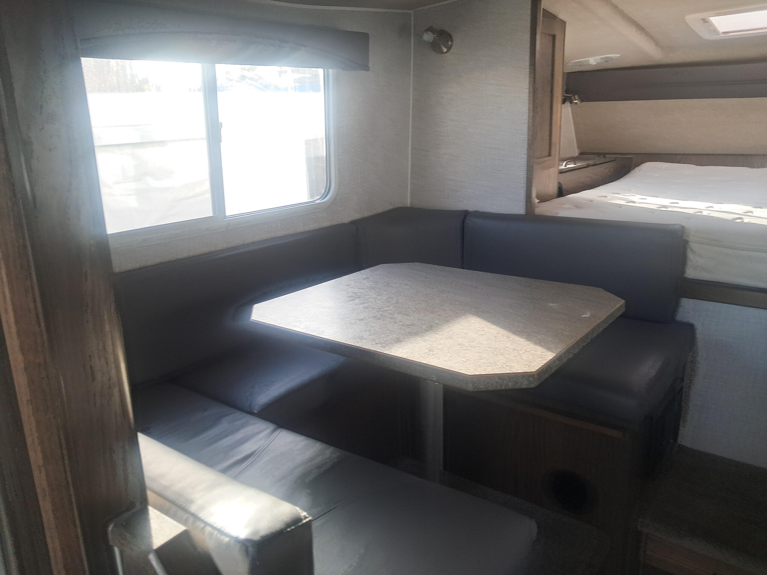 2023 NORTHERN LITE 9-6 SPORTSMAN U-SHAPED 223-101